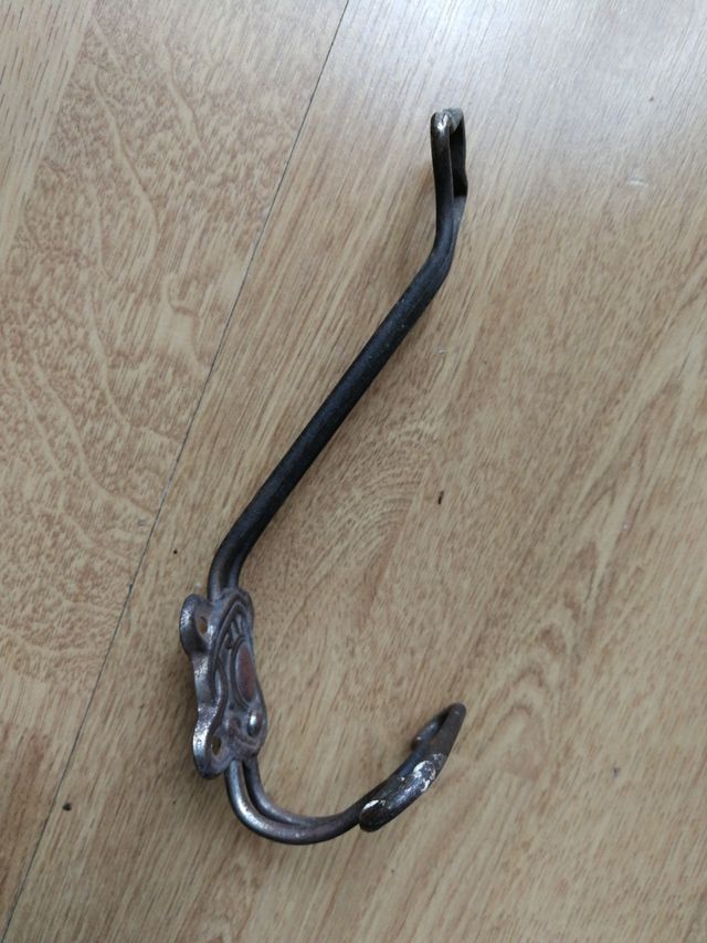 PERCHERO ANTIGUO. Años 50