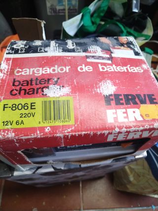 Cargador de baterías Ferve 806 12V-6A
