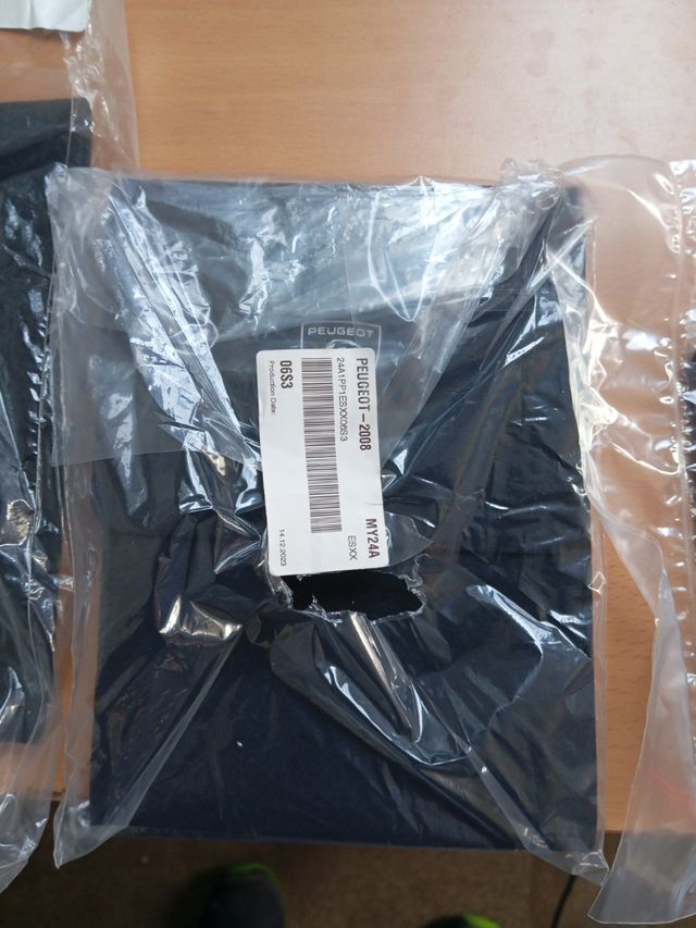 Kit antena y Carpeta original Peugeot