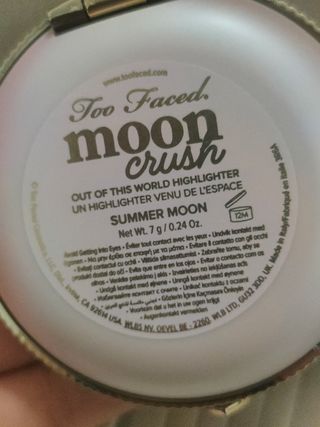 Too faced moon crush Summer Moon illuminante viso