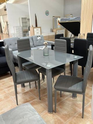 Mesa Comedor Con 4 Sillas Gris Nueva! 