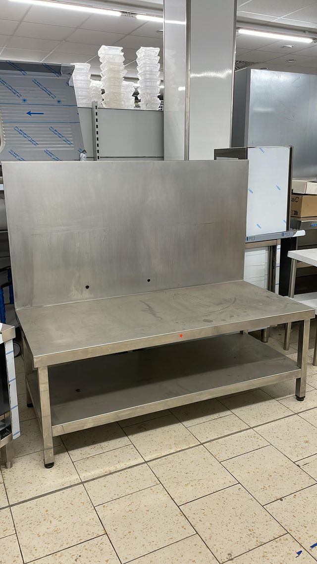 MESA TRABAJO CON RESPALDO Y ESTANTE OCASION - INOX