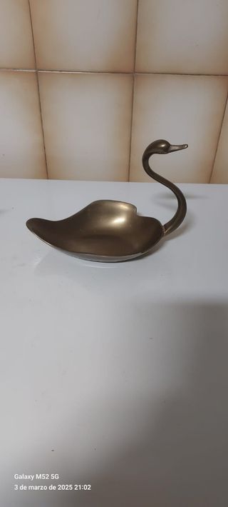 Figuras antiguas cisnes de bronce