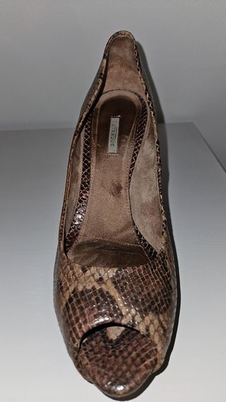 Pack zapatos y bolsito de Uterqüe