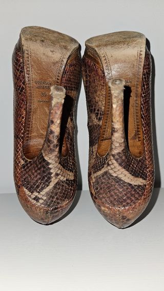 Pack zapatos y bolsito de Uterqüe