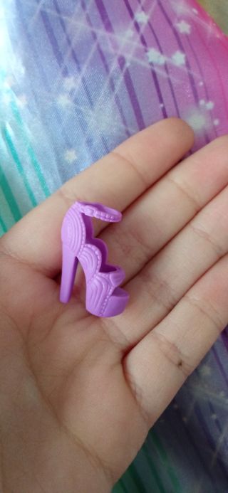 Barbie Dreamtopia Zapato Morado