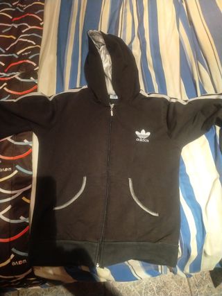 Chaqueta Adidas, talla L, negra y plateada 