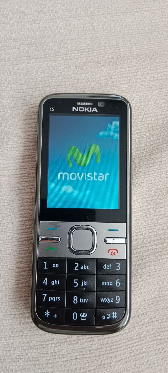 Telefono cellulare Nokia C5-00.