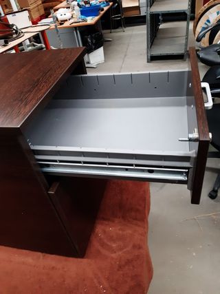 Mesas de oficina 160x80 + cajonera marca Actiu