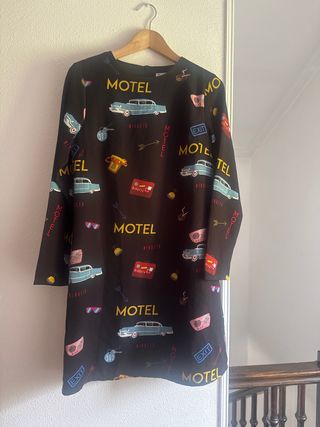 Vestido estampado coches