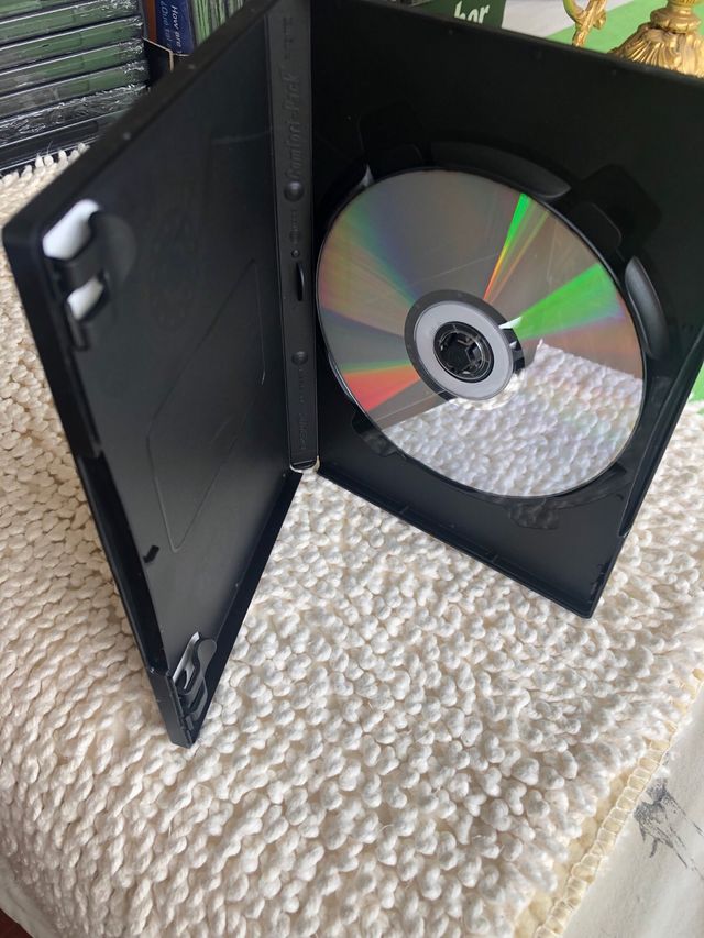 16 Cajas dvds nuevas