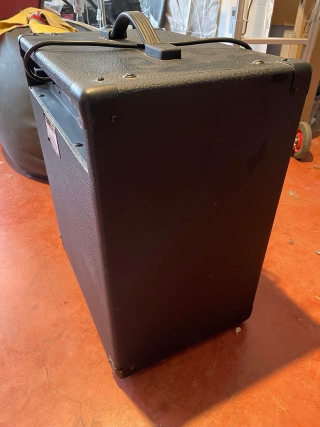 PEAVEY 112 COMBO AMPLIFICADOR ALTAVOZ 12”-REBAJADO