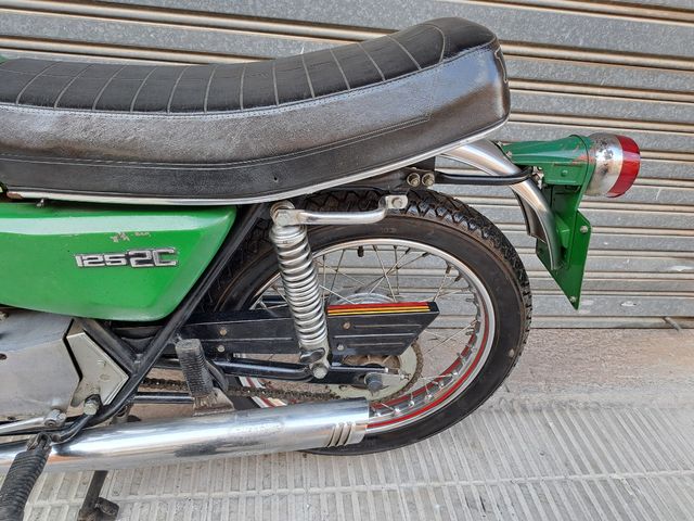 Benelli 125 2C bicilíndrica 2 Tiempos
