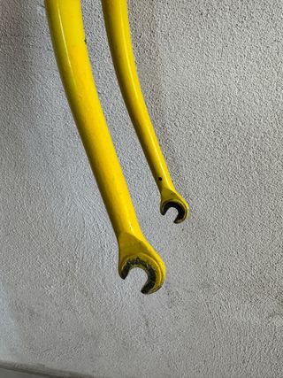 Forcella bici da corsa in acciaio per ruote da 28”