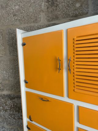 Alacena vintage restaurada