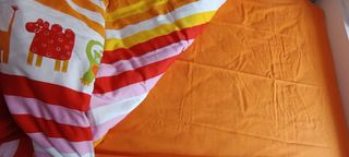 Funda nórdica y cortina