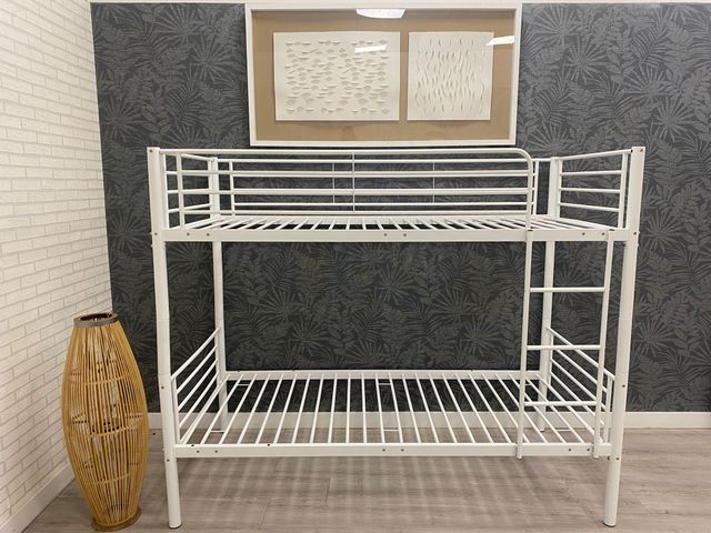 NUEVA LITERA SINGULAR EN BLANCA O NEGRA