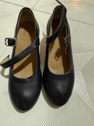 Zapatos de tacón alto para niña