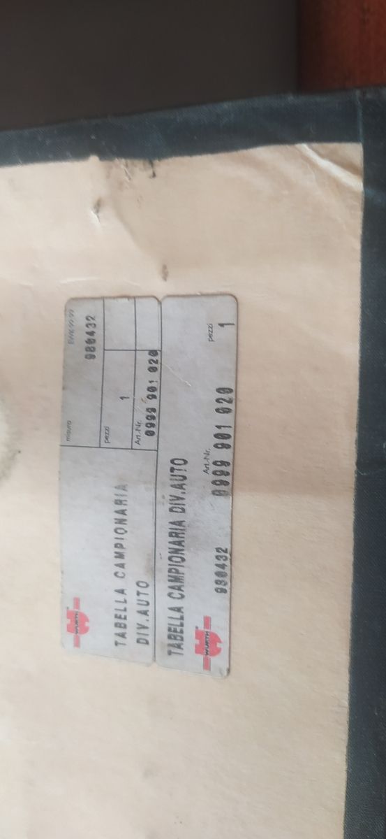 Campionario di viteria per auto