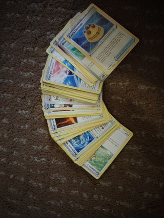 37 Cartas Pokémon Entrenadores y Energía
