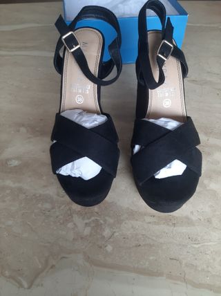 Zapatos negros