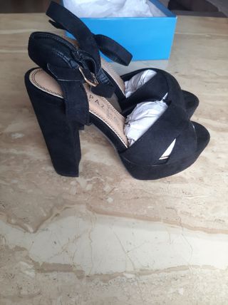 Zapatos negros