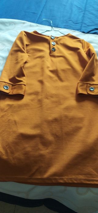 Vestido corto manga 3/4