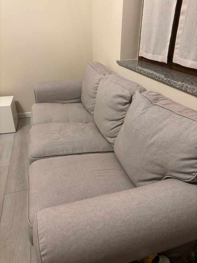 Divano 3 posti grigio