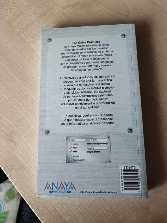 Illustrator CS3: Incluye Apendice Sobre Como Migrar De Freehand a Illustrator (Spanish Edition)