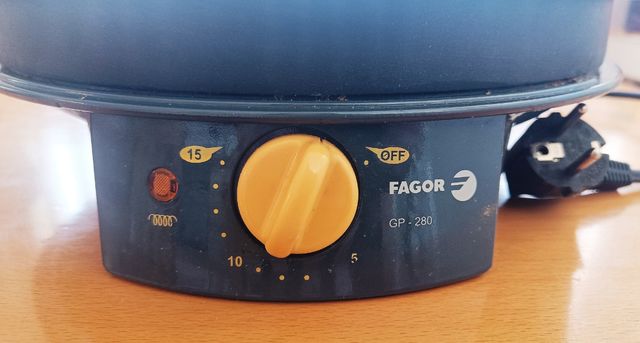 Horno eléctrico portátil FAGOR.