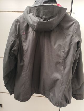 Abrigo impermeable y forro polar