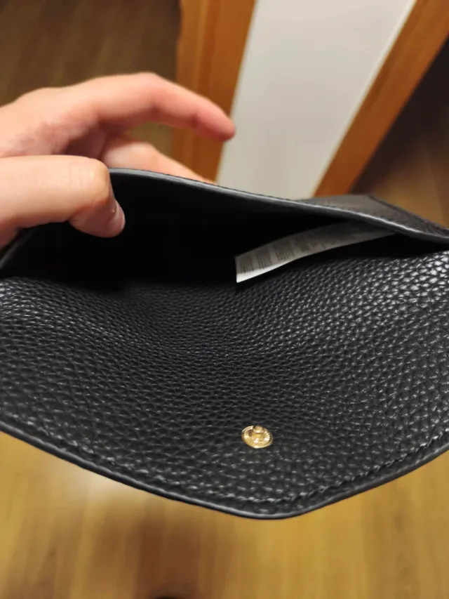 Cartera tipo sobre de GUESS