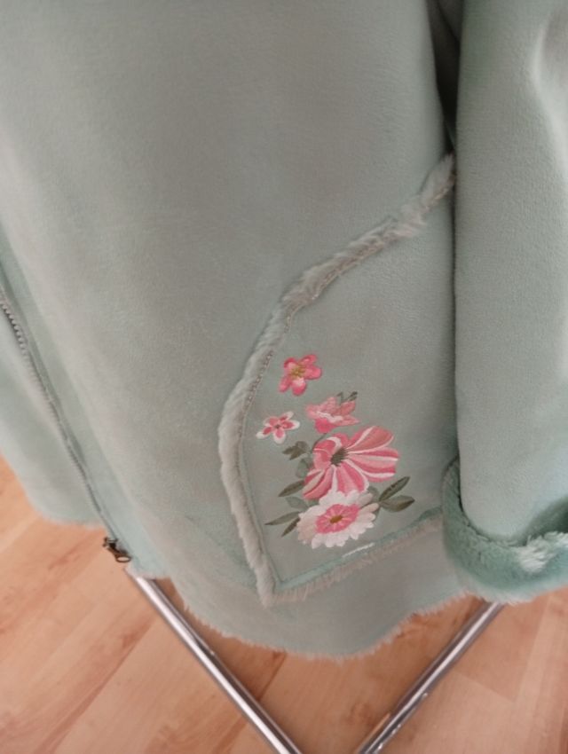 "Rebajado" Abrigo trenca niña