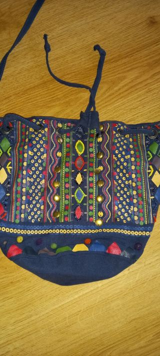BOLSO stradivarius con regalo