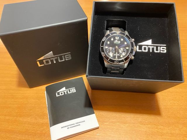Reloj Lotus híbrido 18800