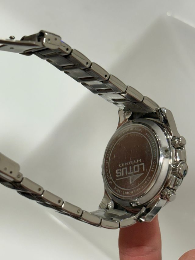 Reloj Lotus híbrido 18800