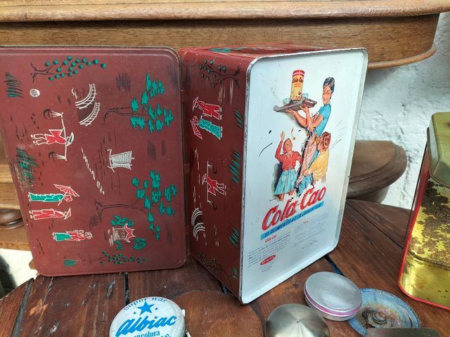 Colección latas y cajitas