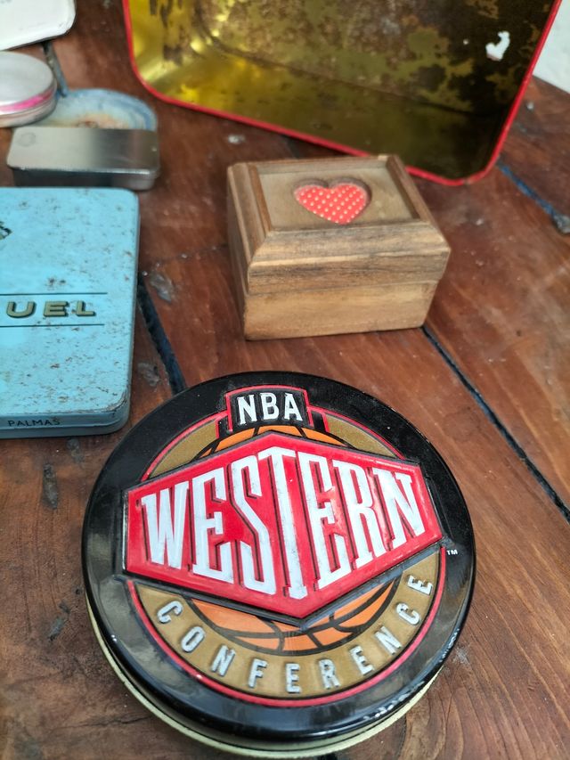 Colección latas y cajitas