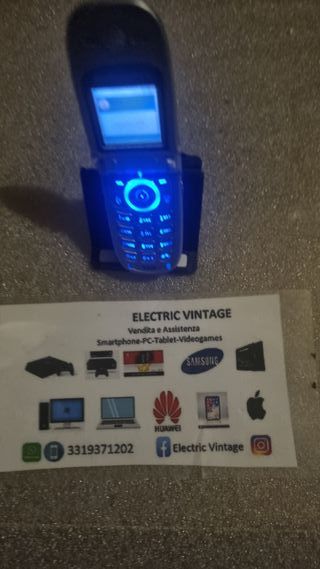 8342N-Cellulare Motorola V220