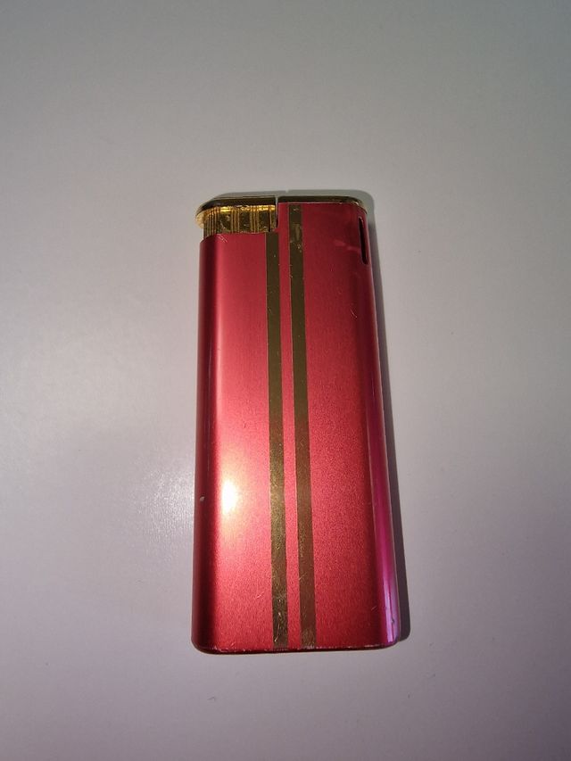 Mechero recargable antiguo