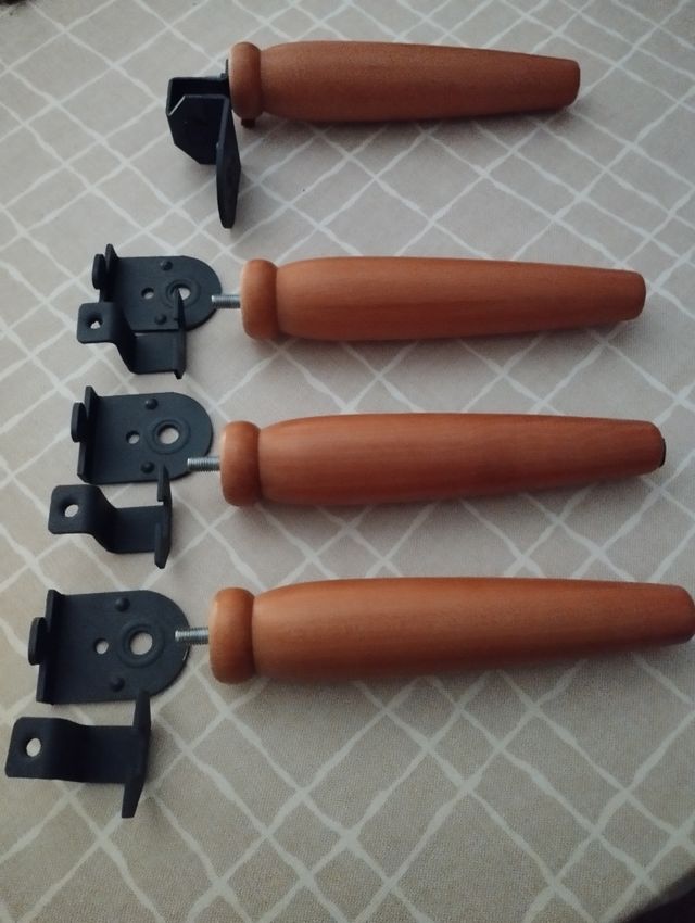 PATAS DE MADERA PARA GUARDAESPALDAS