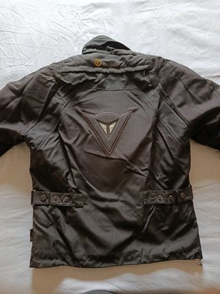 Chaqueta moto Dainesse D-DRY goretex talla 48.