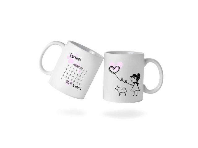 Taza con mascota chihuahua.