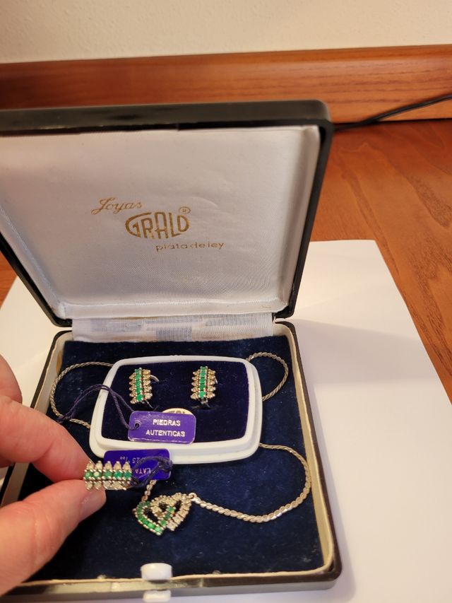 Conjunto de plata y piedras naturales