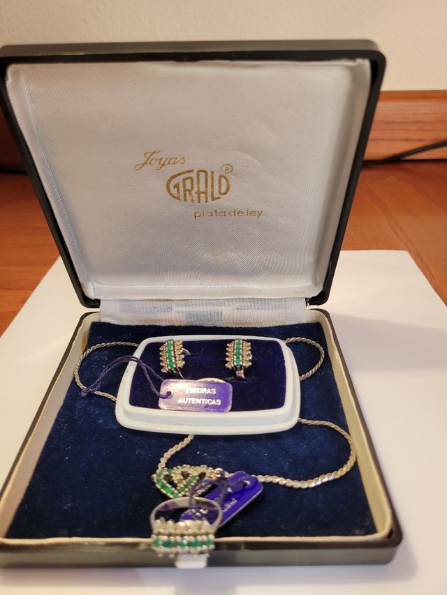 Conjunto de plata y piedras naturales