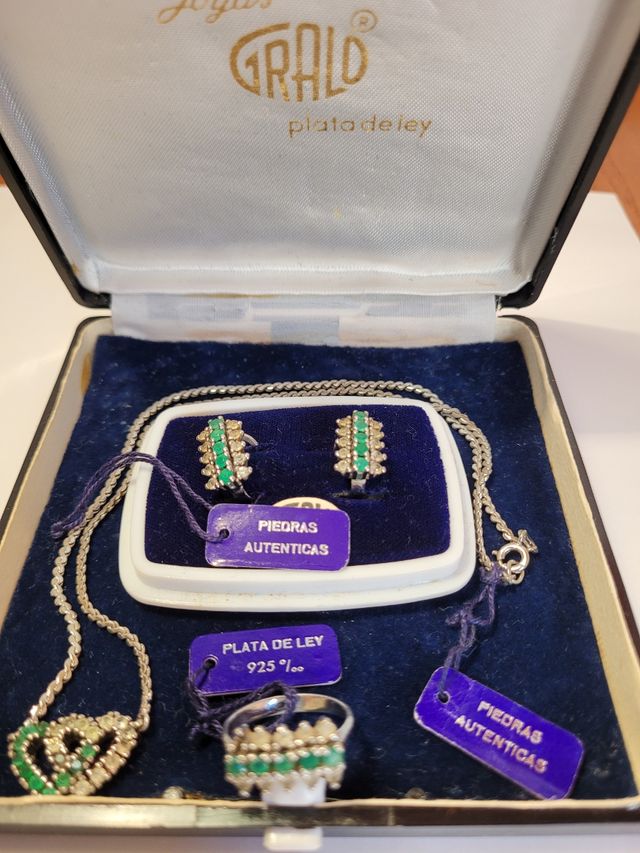 Conjunto de plata y piedras naturales