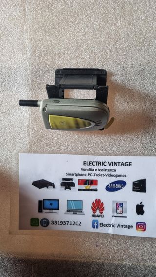 8374N-Cellulare Motorola V66 Giallo