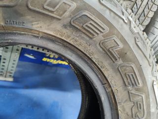 235/75R15 105T Bridgestone Dueler 