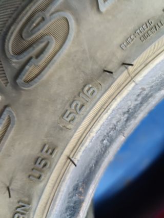 235/75R15 105T Bridgestone Dueler 
