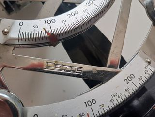 Báscula antigua PETRUS